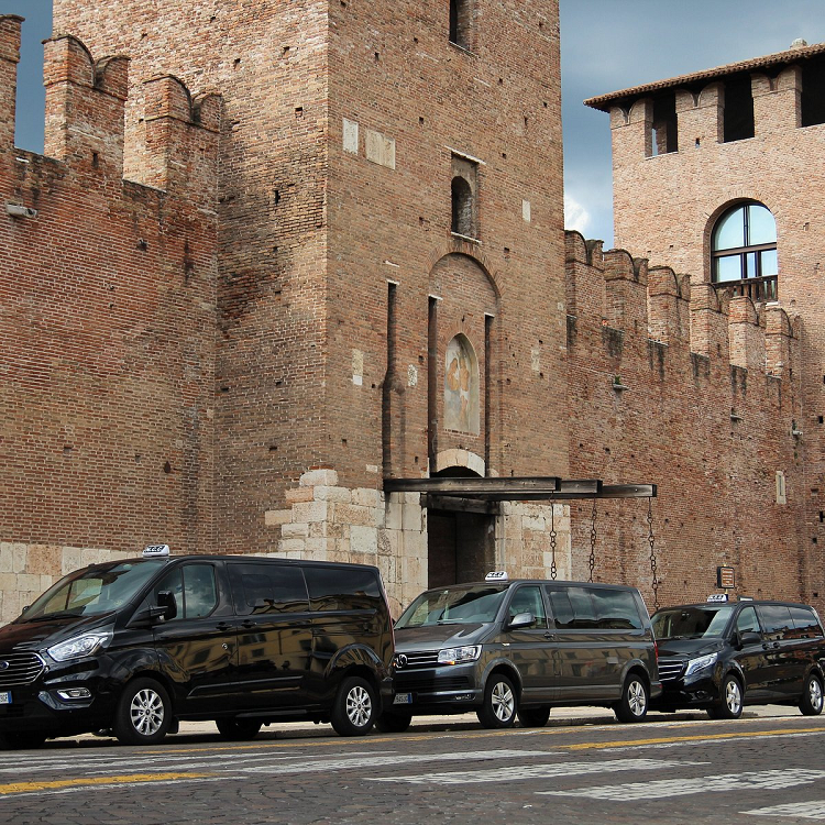 Car rental from CLASS VERONA NCC: advantages and what you need to know