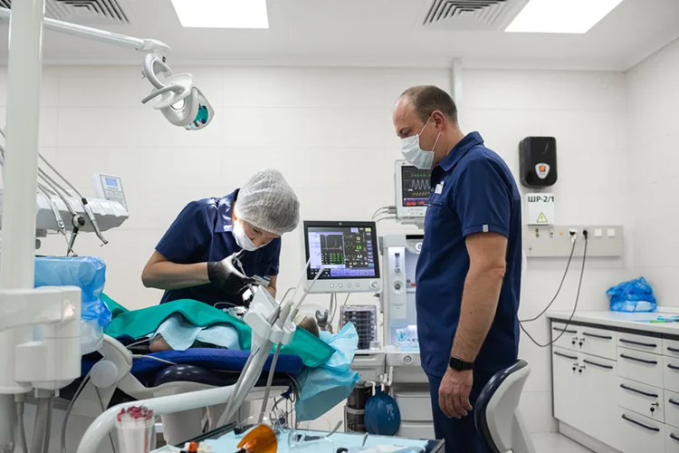 Лечение зубов под наркозом: технология и правила