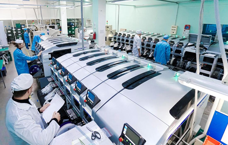 Контрактное производство электроники: что нужно знать и техники