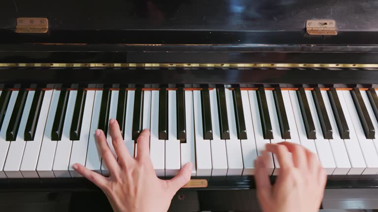 Как научиться играть на фортепиано и советы для начинающих