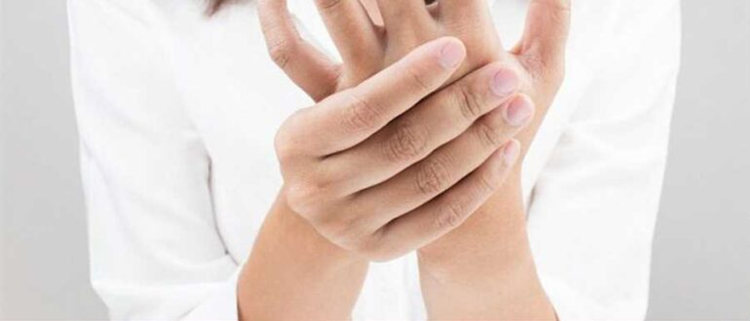 Причины онемения пальцев рук и возможные последствия их появления