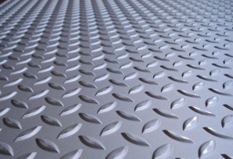 Лист алюминиевый рифленый АМГ2: характеристики, свойства и применение